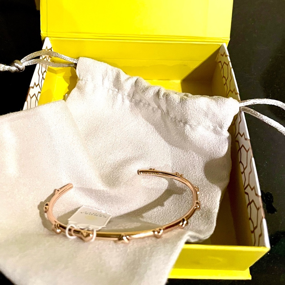 Kendra Scott heart cuff bracelet in rose gold. New w/ tags.